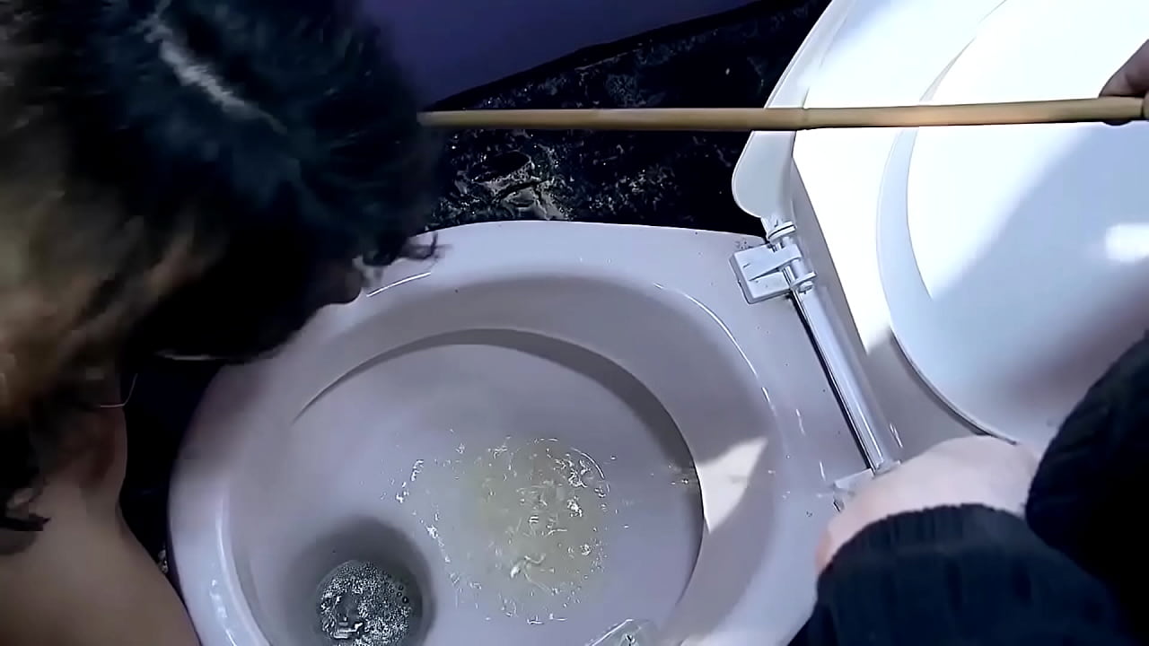 Moja prekrasna privatna seksualna robinja Melanie Memphis. Ona je moj omiljeni rob, izgleda nevino, mlado, u analnom seksu, igranju uloga, i mogu je koristiti kad god želim. 1. dio.