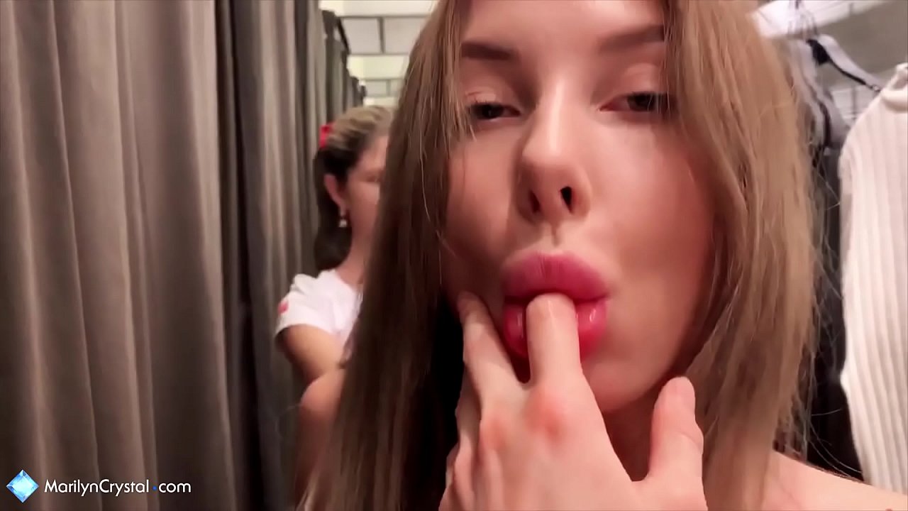 Lezbijke masturbiraju i ližu mačku u trgovini - gin gerson crystal marilyn